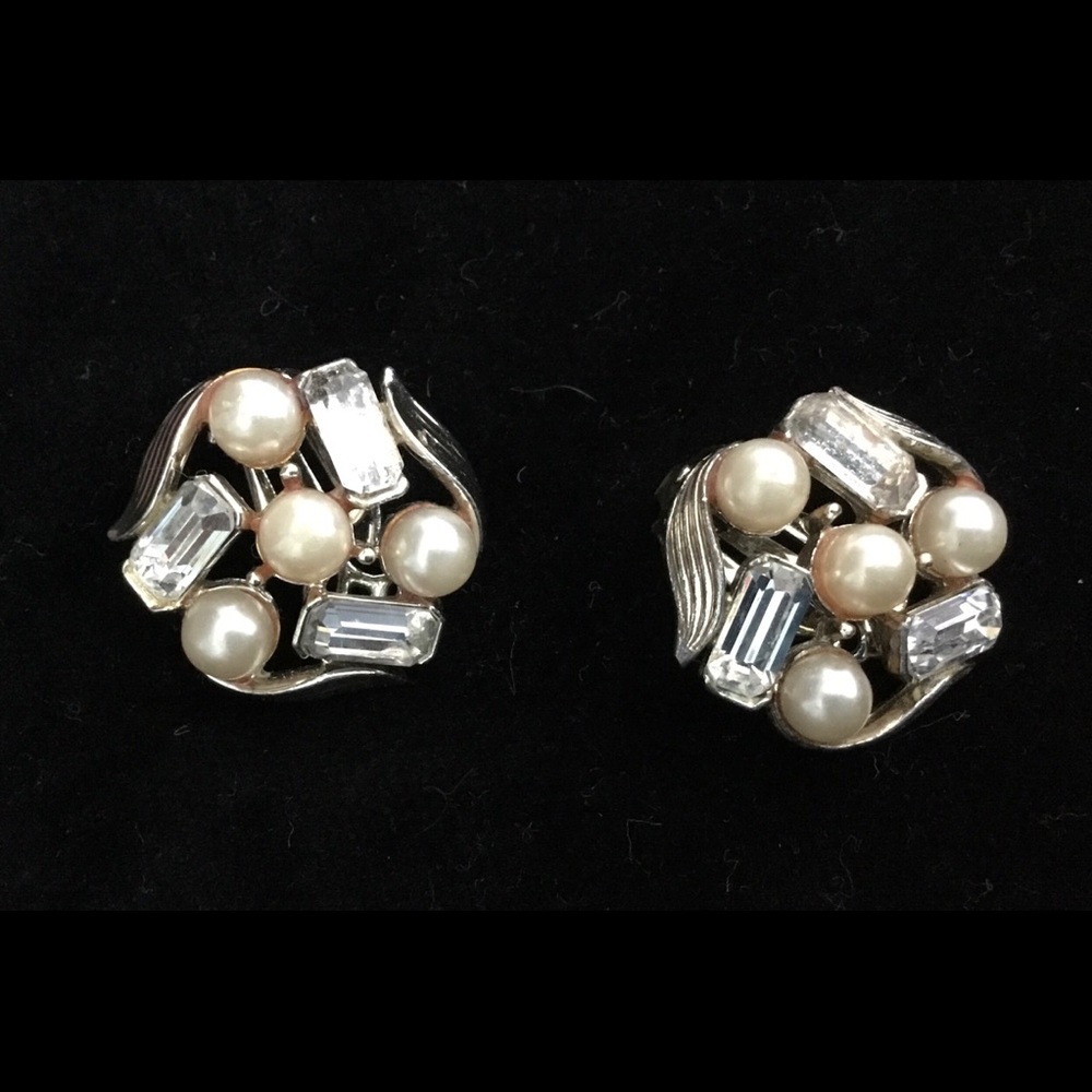 Lisner Pearl and Rhinestone Zirconia Clip On Earrings